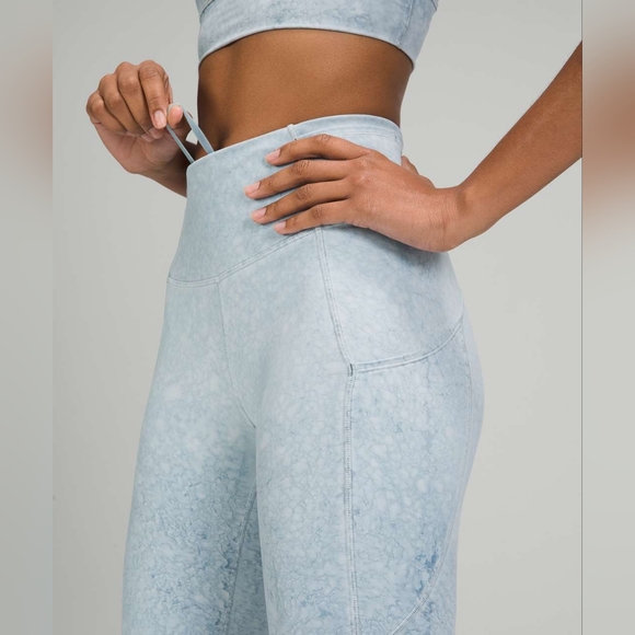 Lululemon Fast and Free HR Short 10” NWT Size 2 - Picture 3 of 14